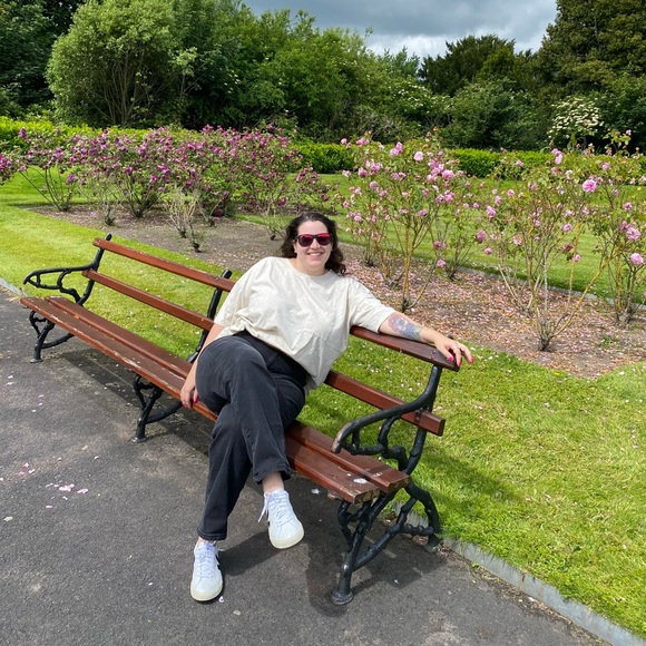 Meet Me!👑🍹 - Picture 2 of 4